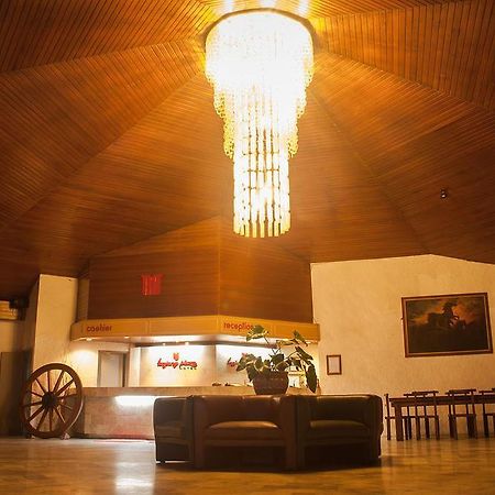 Tanjung Plaza Hotel Prigen Exteriér fotografie